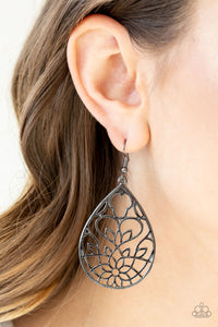 Paparazzi Accessories Lovely Lotus Black Earring 
