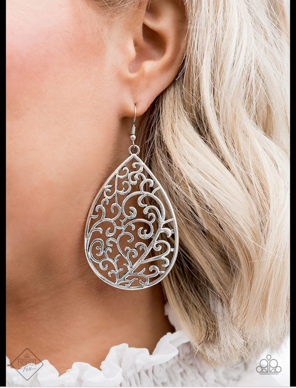 Paparazzi Accessories Grapevine Grandeur Silver Earring